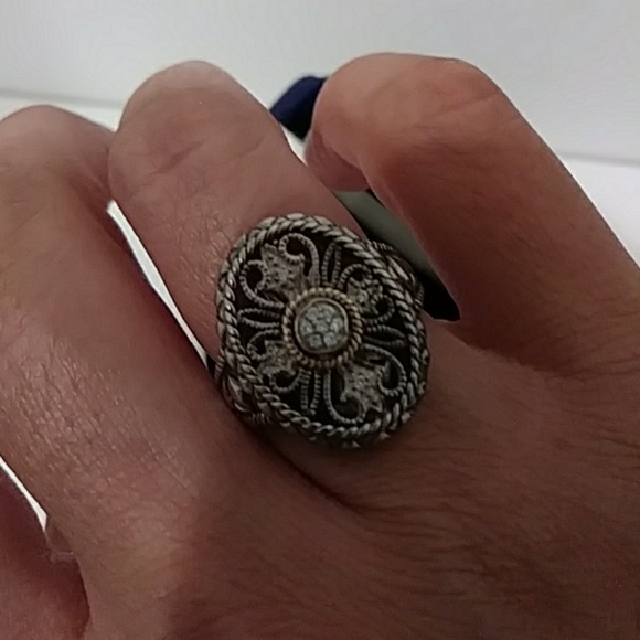 Classic Look - Picture 5 of 5